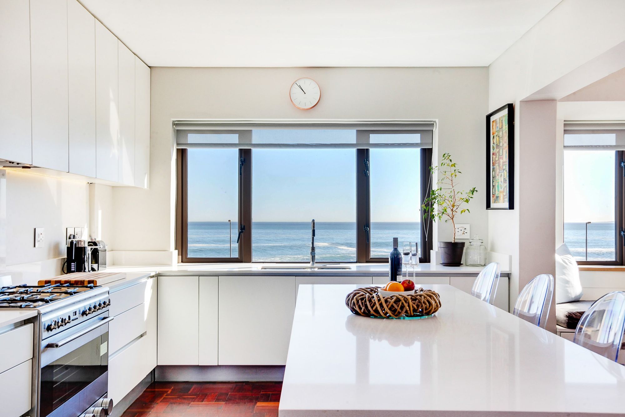 Backup Powered Sea View Apartment On The Promenade Kaapstad Buitenkant foto