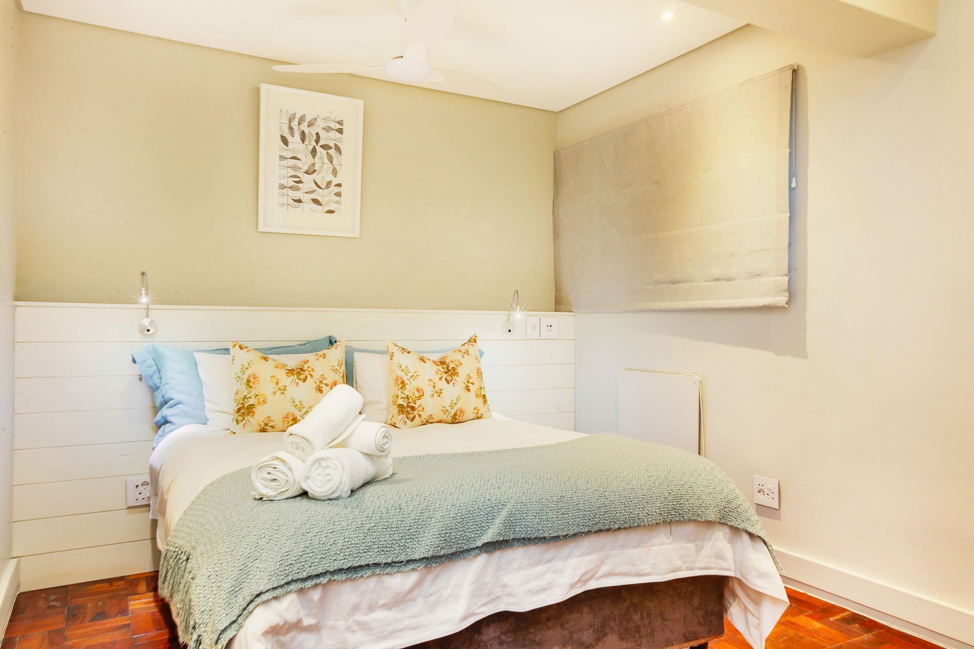 Backup Powered Sea View Apartment On The Promenade Kaapstad Buitenkant foto