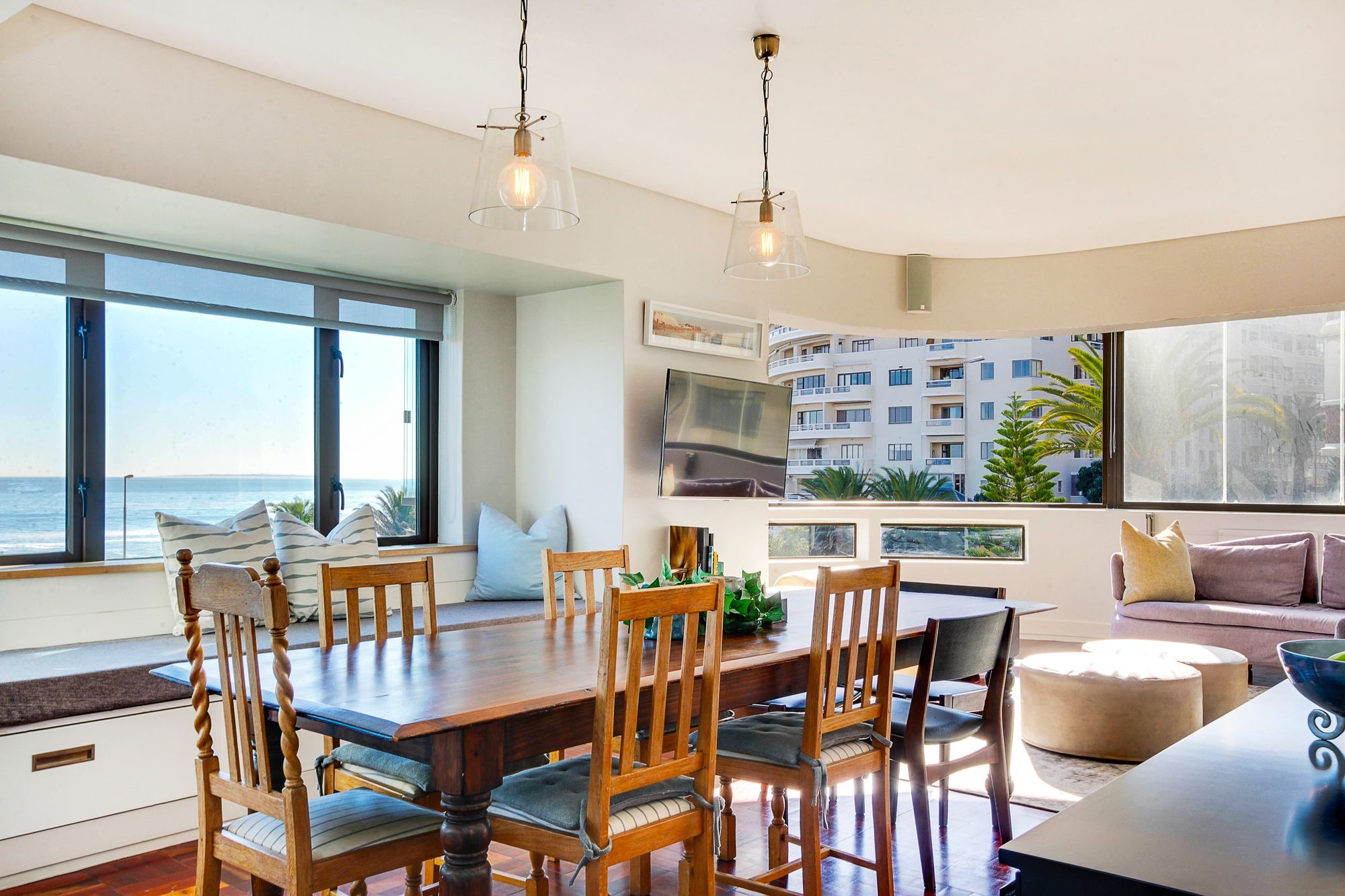 Backup Powered Sea View Apartment On The Promenade Kaapstad Buitenkant foto