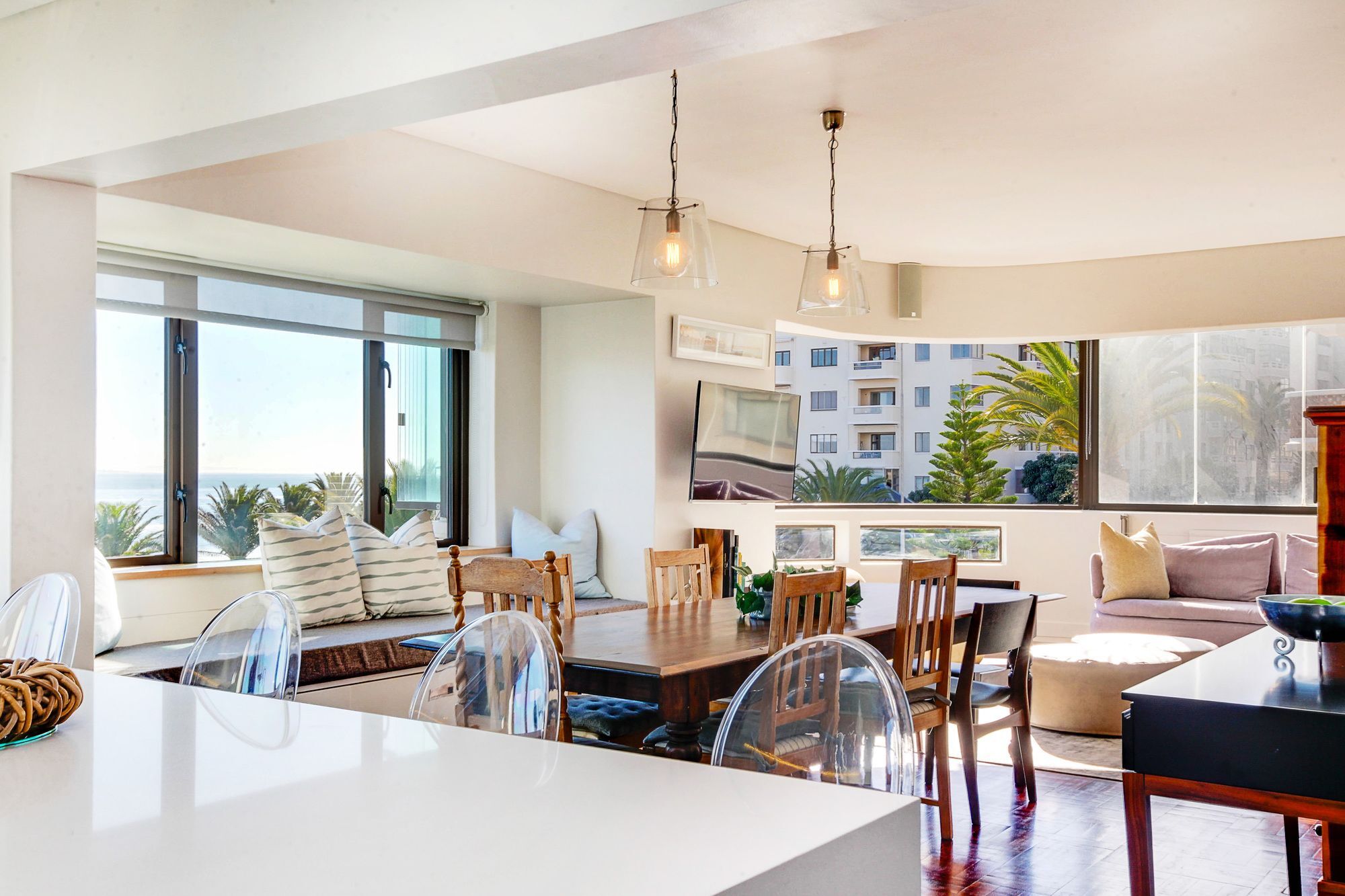 Backup Powered Sea View Apartment On The Promenade Kaapstad Buitenkant foto